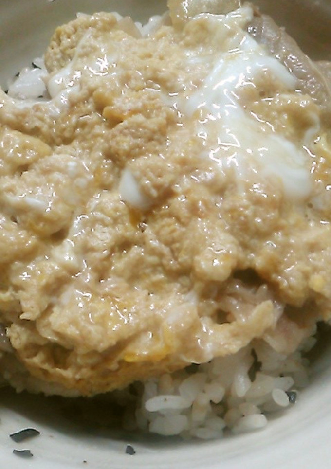 吉野家の牛丼にたまごをひとつ入れたよ-レシピのメイン写真