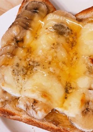 バナナとゴルゴンゾーラチーズのトースト-レシピのメイン写真