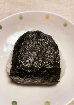 ☆醬油麹とおかかの♪おむすび☆-レシピのメイン写真