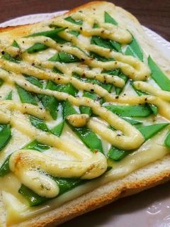 絹さやマヨチーズトースト-レシピのメイン写真