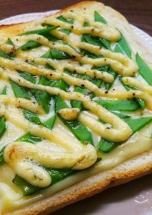 絹さやマヨチーズトースト-レシピのメイン写真