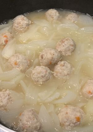 新玉ねぎ 大量消費!☆新玉と鶏だんご鍋☆-レシピのメイン写真