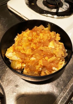 フライパンで作るたまご丼-レシピのメイン写真