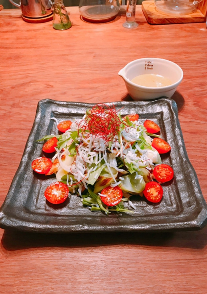 ゴマだれで食べる焼きネギのサラダ-レシピのメイン写真