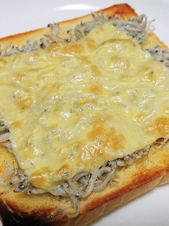 しらすトースト-レシピのメイン写真