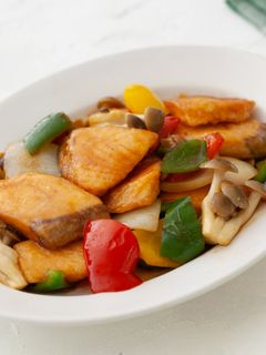 サーモンとカラフル野菜の甘酢炒め-レシピのメイン写真