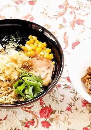 しょうゆ味ラーメン揚げ玉のせ☆納豆つけ麺-レシピのメイン写真