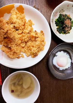 豚キムチチャーハン温玉のせ-レシピのメイン写真