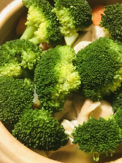 鶏肉と人参&馬鈴薯&ブロッコリーの寄せ鍋-レシピのメイン写真
