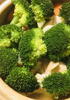 鶏肉と人参＆馬鈴薯＆ブロッコリーの寄せ鍋-レシピのメイン写真