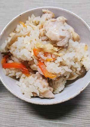 鶏ももとキノコのシンプル炊き込みご飯-レシピのメイン写真