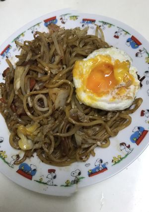 太麺焼きそば・野菜多めで目玉焼きのせ-レシピのメイン写真