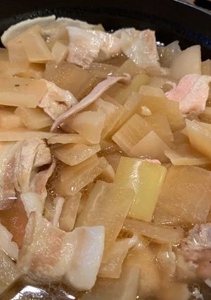 材料2つだけ、我が家の魅惑の貧乏鍋-レシピのメイン写真