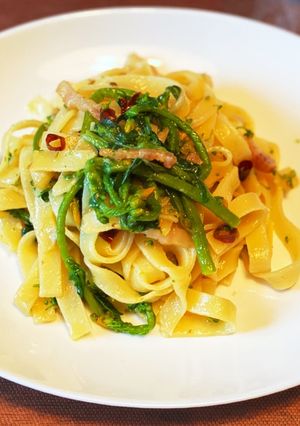 アスパラ菜を使った春の旬ペペロンチーノ-レシピのメイン写真