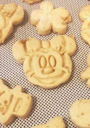 米粉とココナッツオイルで型抜きクッキー-レシピのメイン写真