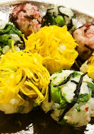 旬の菜花♪春の3色こにぎり-レシピのメイン写真