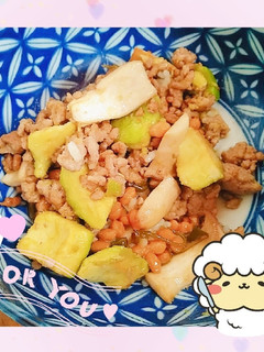 マクロビ☆アボカド納豆丼【出稼ぎメシ】-レシピのメイン写真