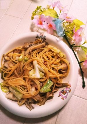 舞茸とキャベツのペペロンチーノ-レシピのメイン写真