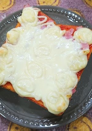 朝食に♡ケチャップdeピザパン-レシピのメイン写真
