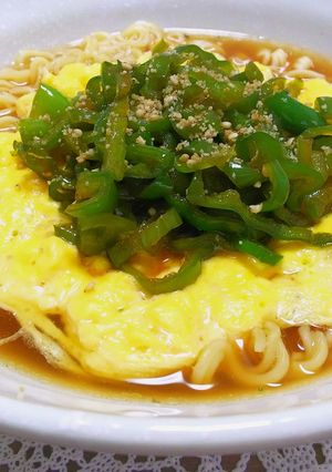 ふんわり卵と たっぷりピーマンのラーメン-レシピのメイン写真