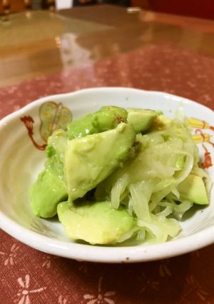 アボカドと玉ねぎのすし酢和え-レシピのメイン写真