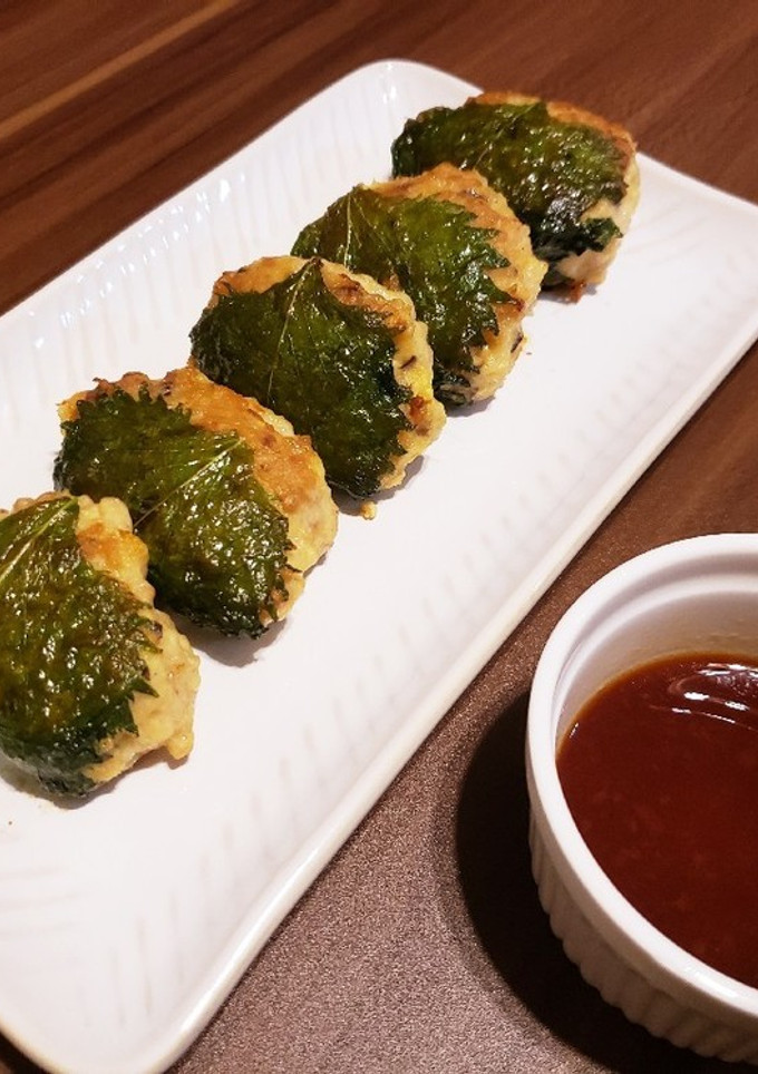 梅ソースで食べるつくねの大葉巻-レシピのメイン写真