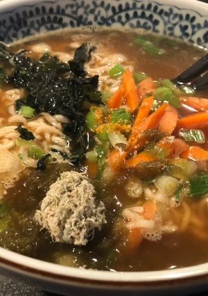 とろろ昆布のせ袋ラーメン【アレンジ】-レシピのメイン写真