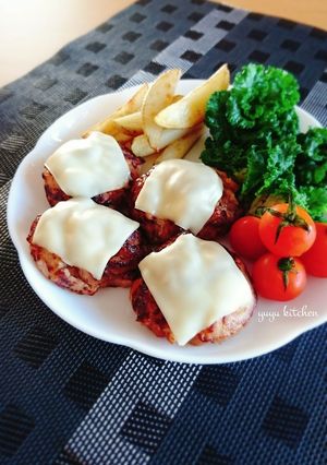 豚こまケチャップで簡単チーズハンバーグ。-レシピのメイン写真
