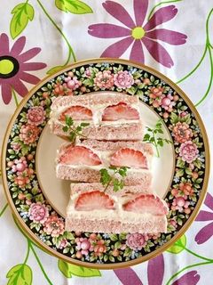 ストロベリーサンドイッチ-レシピのメイン写真