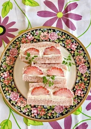 ストロベリーサンドイッチ-レシピのメイン写真