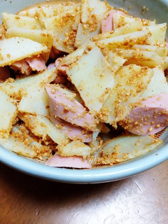 じゃが芋と魚肉ソーセージのごま和え-レシピのメイン写真
