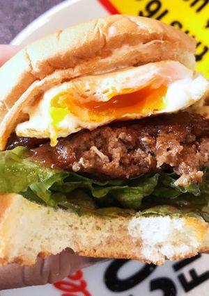ご馳走☆テリヤキバーガー＆半熟卵-レシピのメイン写真