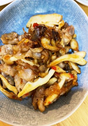 豚バラとキノコのチリソース炒め-レシピのメイン写真