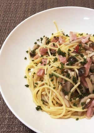簡単！ベーコンとしめじのペペロンチーノ✨-レシピのメイン写真