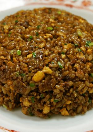 京都有名ラーメン店の漆黒の焼きめし-レシピのメイン写真