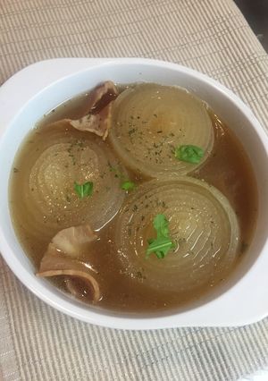 玉ねぎ大量消費！ホットなオニオンスープ-レシピのメイン写真