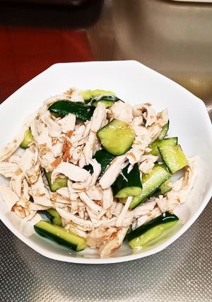 レンジで簡単蒸し鶏の梅あえ-レシピのメイン写真