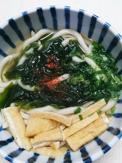 わかめたっぷりのうどん(^○^)-レシピのメイン写真