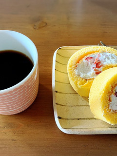 いちごのロールケーキ-レシピのメイン写真