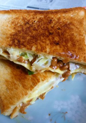 納豆＋白ねぎのソフリットでホットサンド-レシピのメイン写真