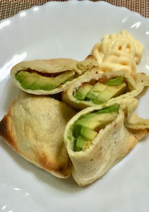 アボカドの油揚げ詰め焼き・梅肉で-レシピのメイン写真