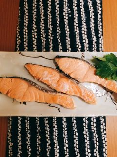 簡単お湯で煮る♡しっとりフワフワ鮭の湯煮-レシピのメイン写真
