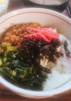主婦のひとりごはん＊おかず色々乗っけ丼-レシピのメイン写真