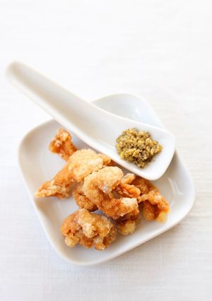 パリパリ旨ウマ【鶏皮揚げ】おつまみに-レシピのメイン写真