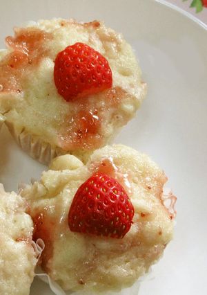 レンジで簡単♪苺とヨーグルトの蒸しパン-レシピのメイン写真