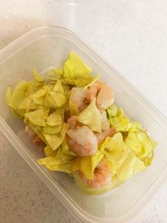 電子レンジで。キャベツとエビのサラダ-レシピのメイン写真