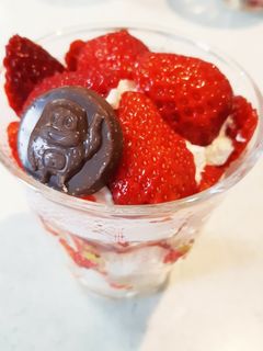 ありあわせでお手軽イチゴパフェ♪-レシピのメイン写真
