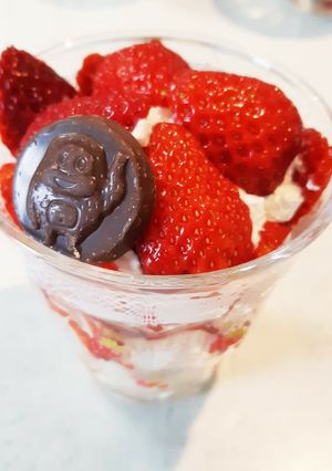ありあわせでお手軽イチゴパフェ♪-レシピのメイン写真