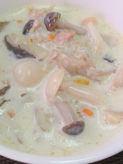 鶏肉とたっぷりキノコのチャウダー風スープ-レシピのメイン写真