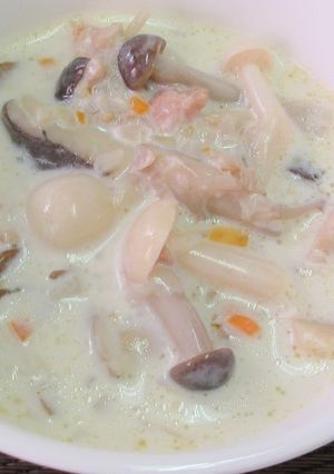 鶏肉とたっぷりキノコのチャウダー風スープ-レシピのメイン写真
